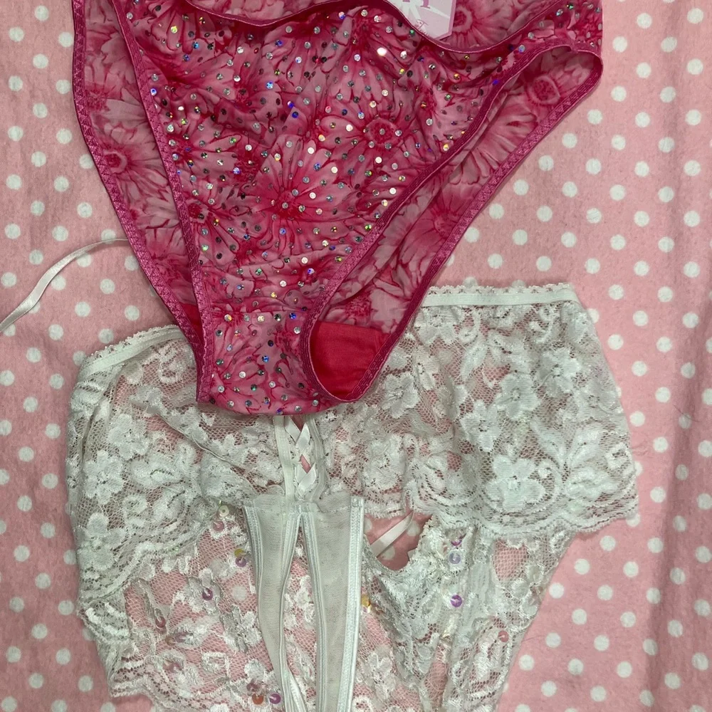 Frederick’s of Hollywood lace intimate underwear/Pink Panty L NWT
